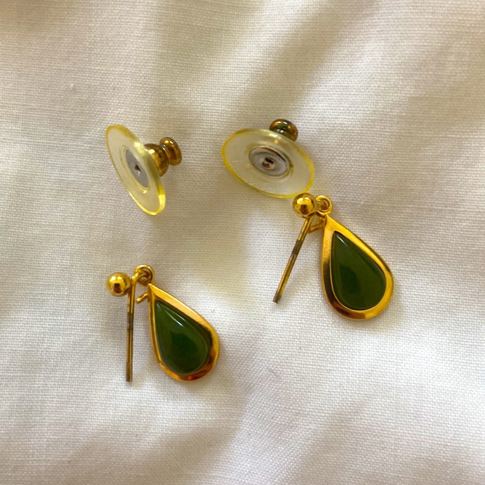 🎉HP🎉 Jonz Gold & Green Dangle Earrings - Picture 4 of 5